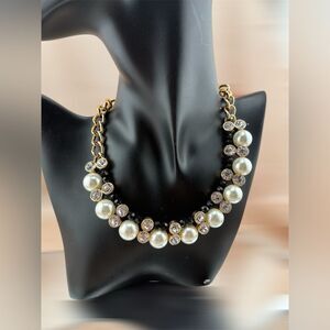 Midnight Elegance Pearl Necklace